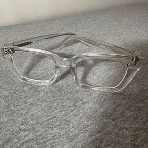 Clear angular reading Glasses